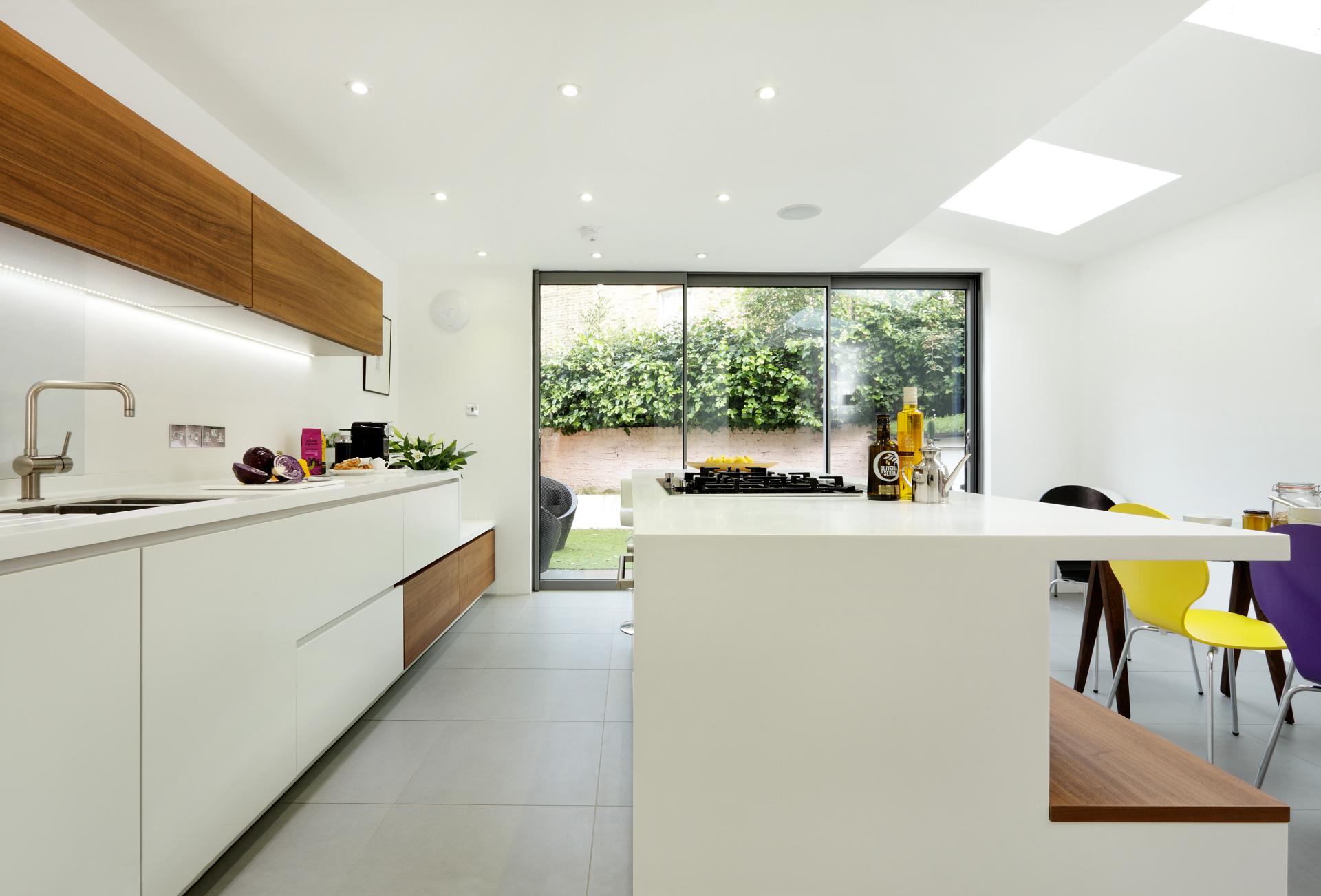 Small Kitchen Diner With Bifold Doors / 15 000 Open Plan Kitchen Diner