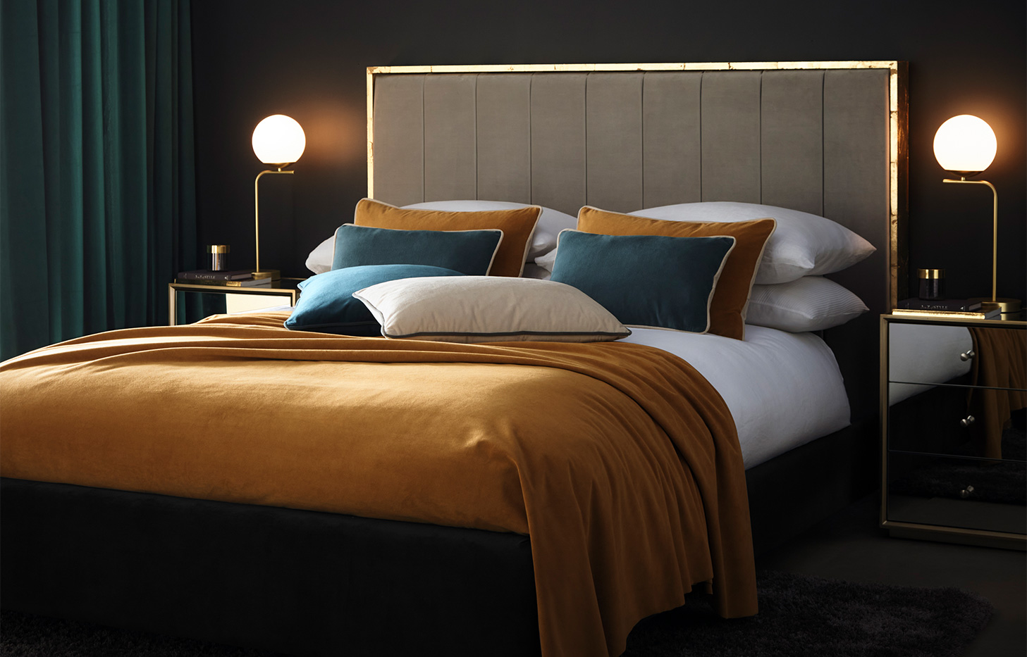 Bedroom décor